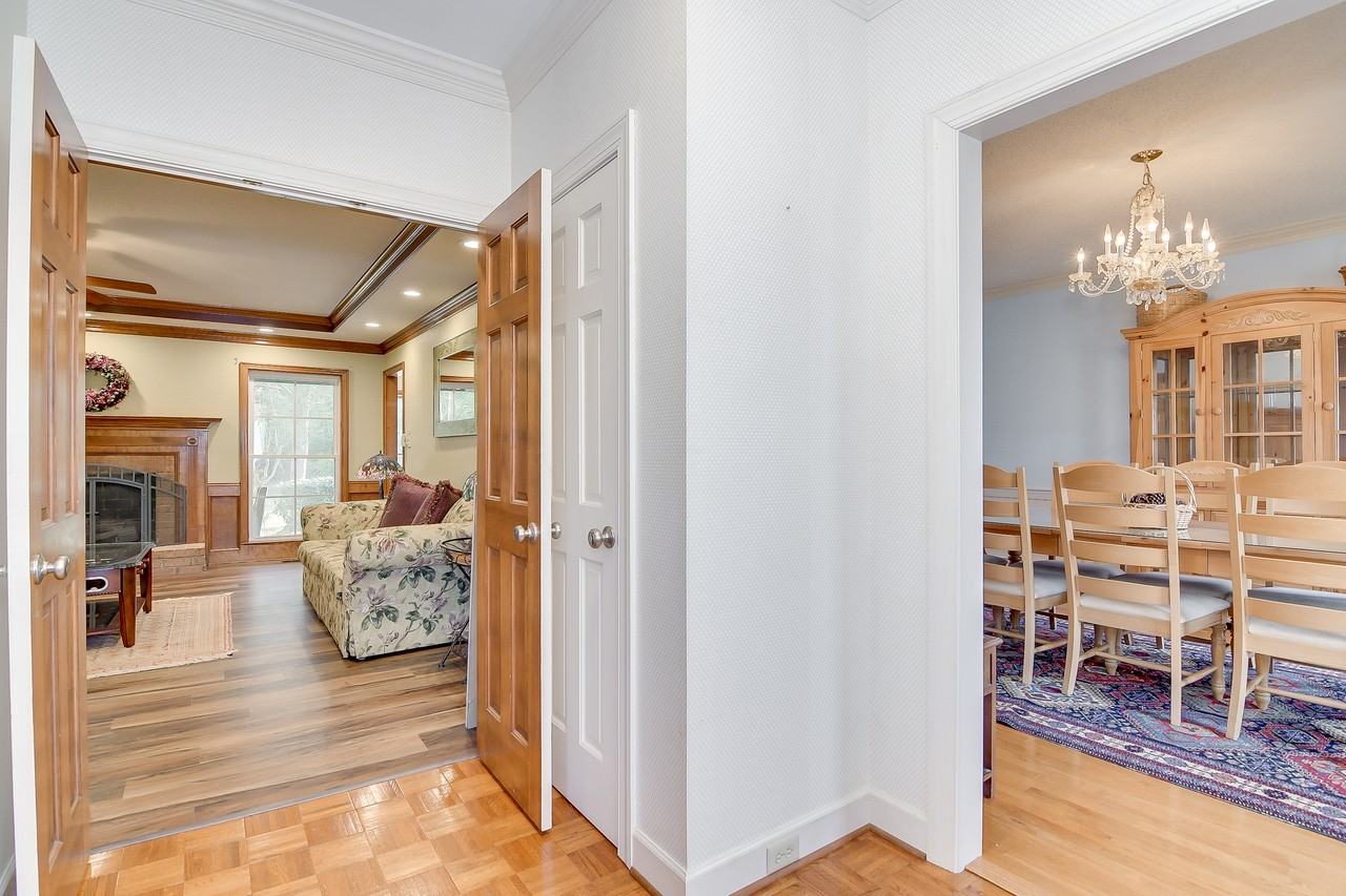 4117 Knollcrest Cir N #1 - Photo 4 of 50