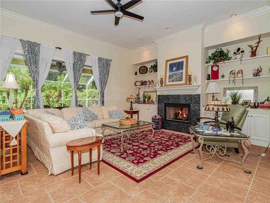 5873 Pine Ridge Cir - Photo 5 of 36