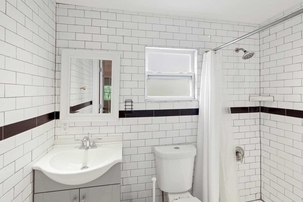 1309 Florida Ave - Photo 2 of 7