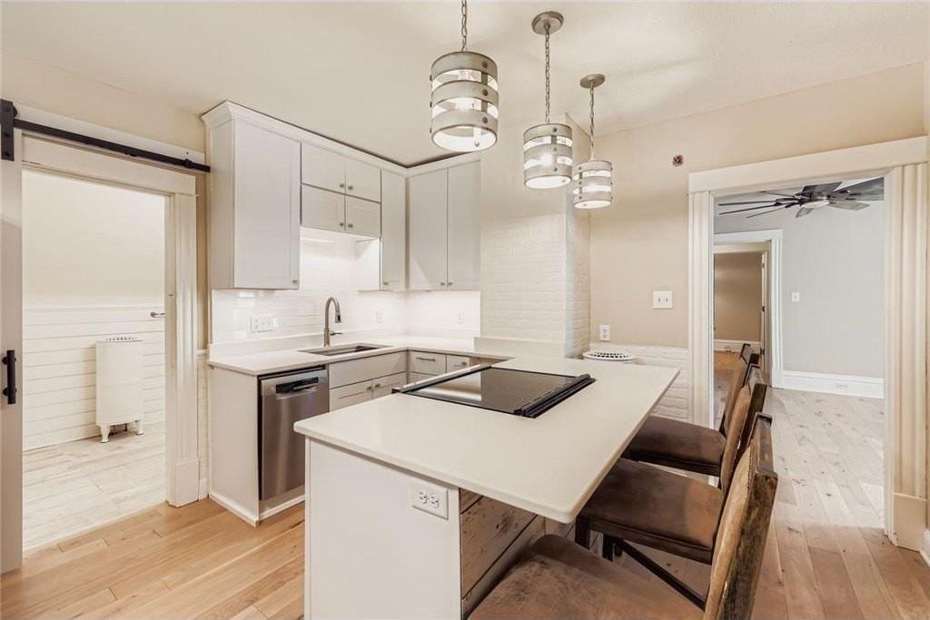 1834 Fillmore St Ne #2 - Photo 2 of 13