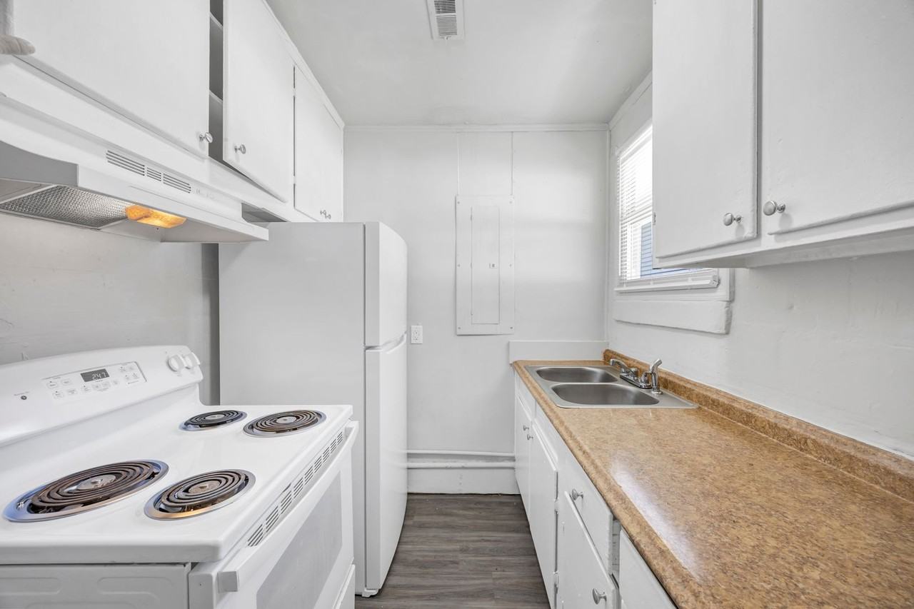 722 Douglas St Apt 7a - Photo 5 of 12