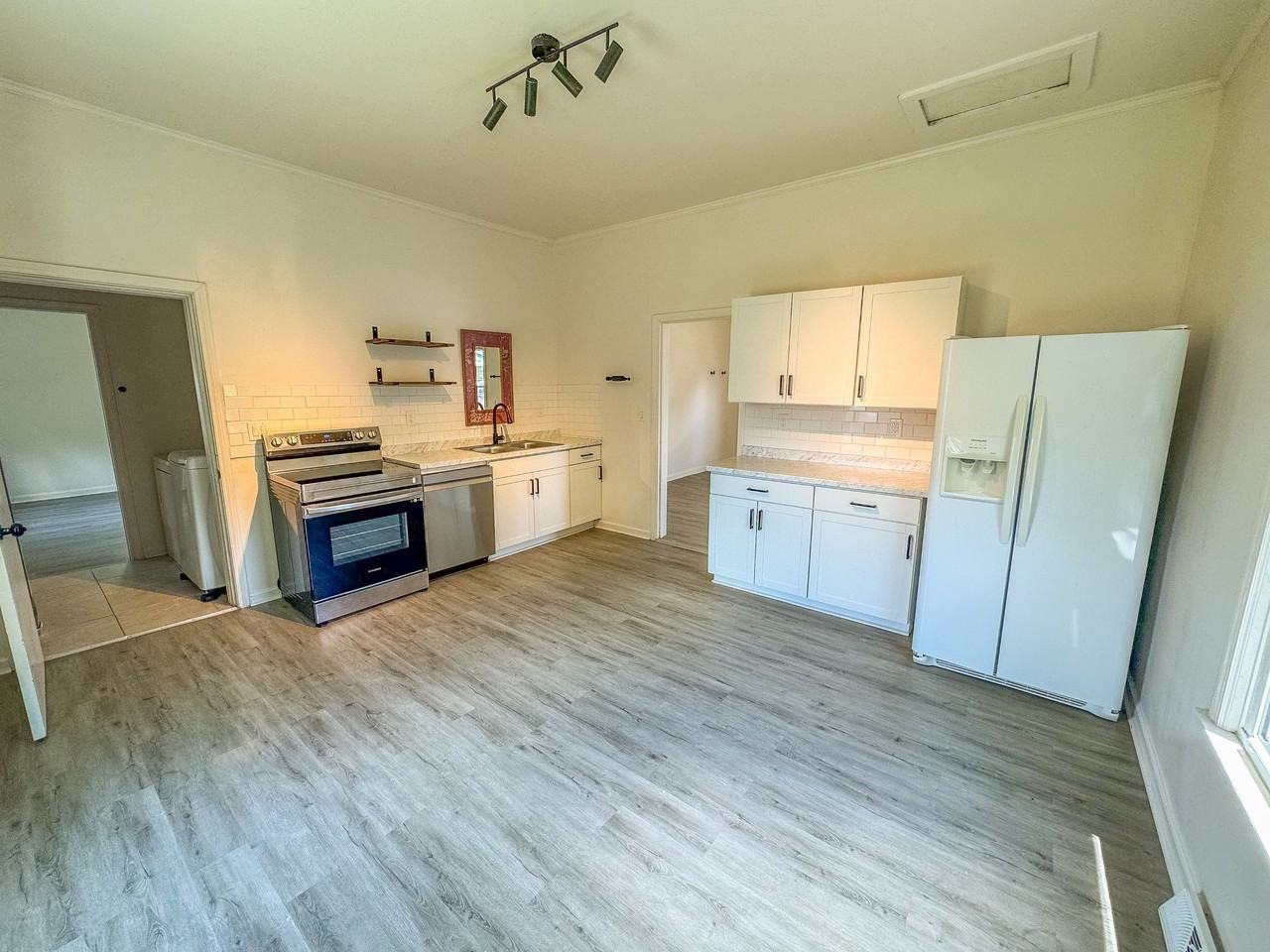 21 Webb St #1 - Photo 5 of 19