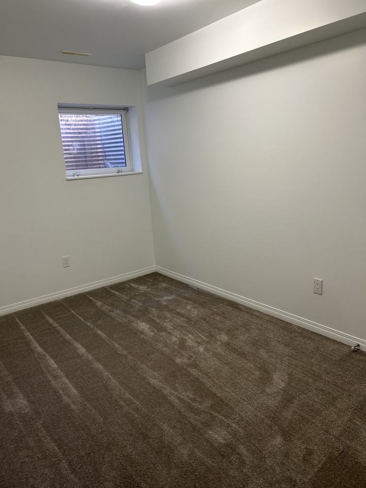 12521 77 St Nw Bsmt #12521BS - Photo 4 of 7