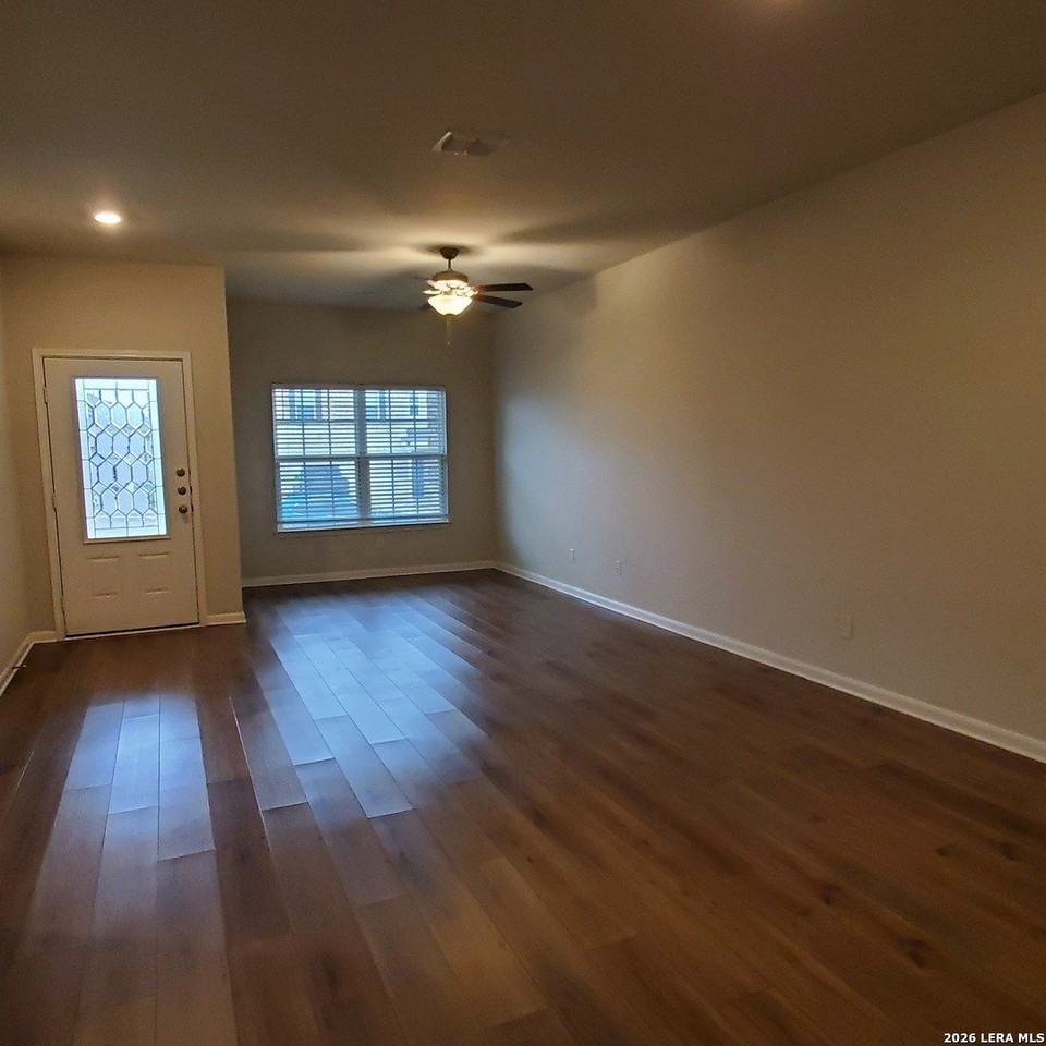 9206 Foxing Blfs - Photo 3 of 47