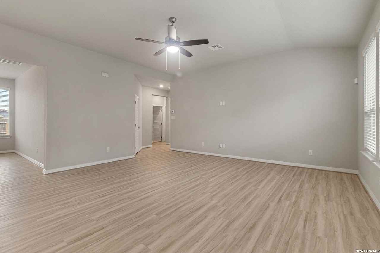 2926 Playa Azul Blvd - Photo 6 of 16