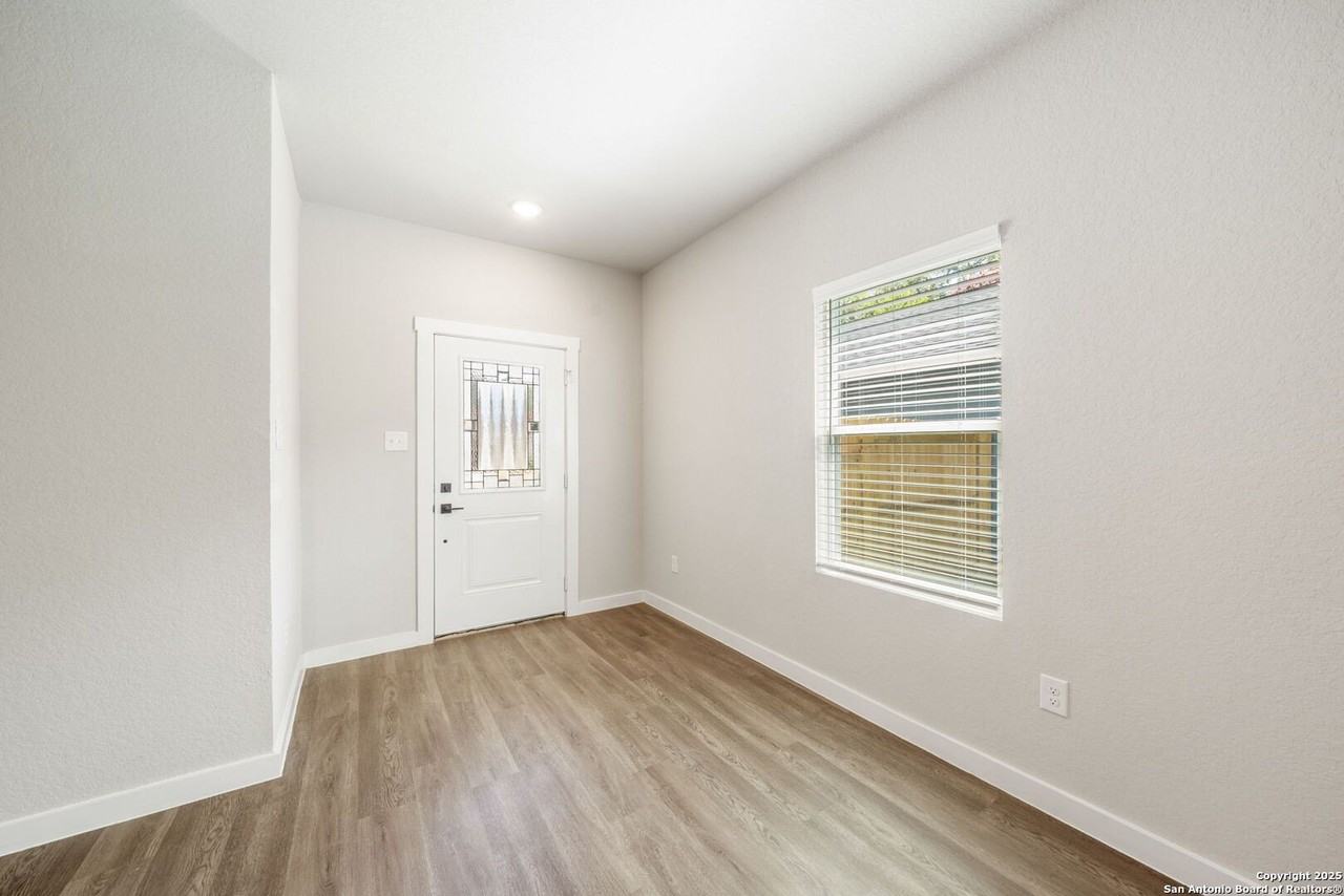 9314 Points Edge - Photo 5 of 30