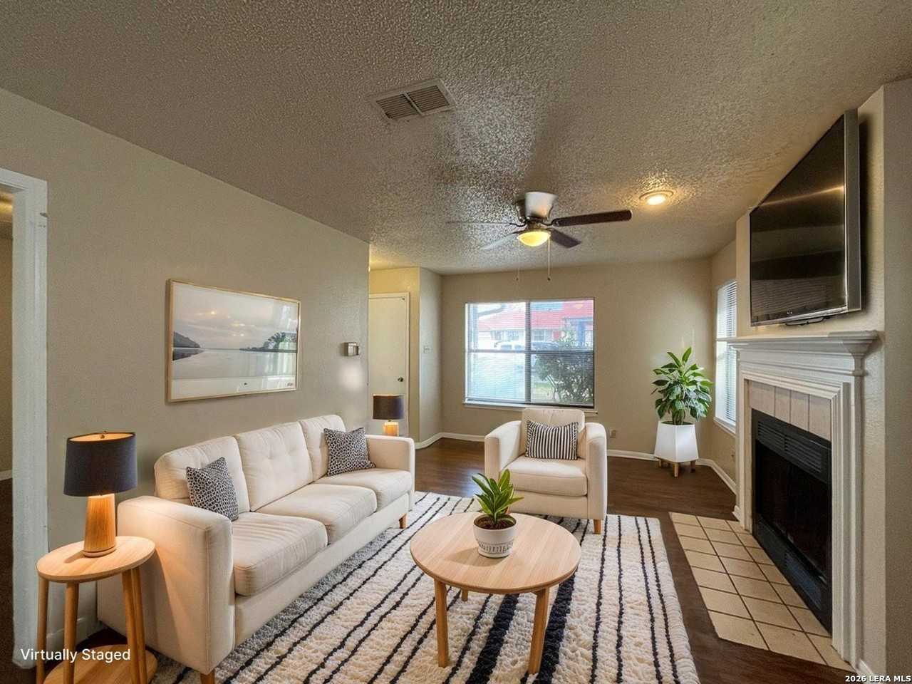 6306 Queens Castle Apt 4 #4 - Photo 2 of 25