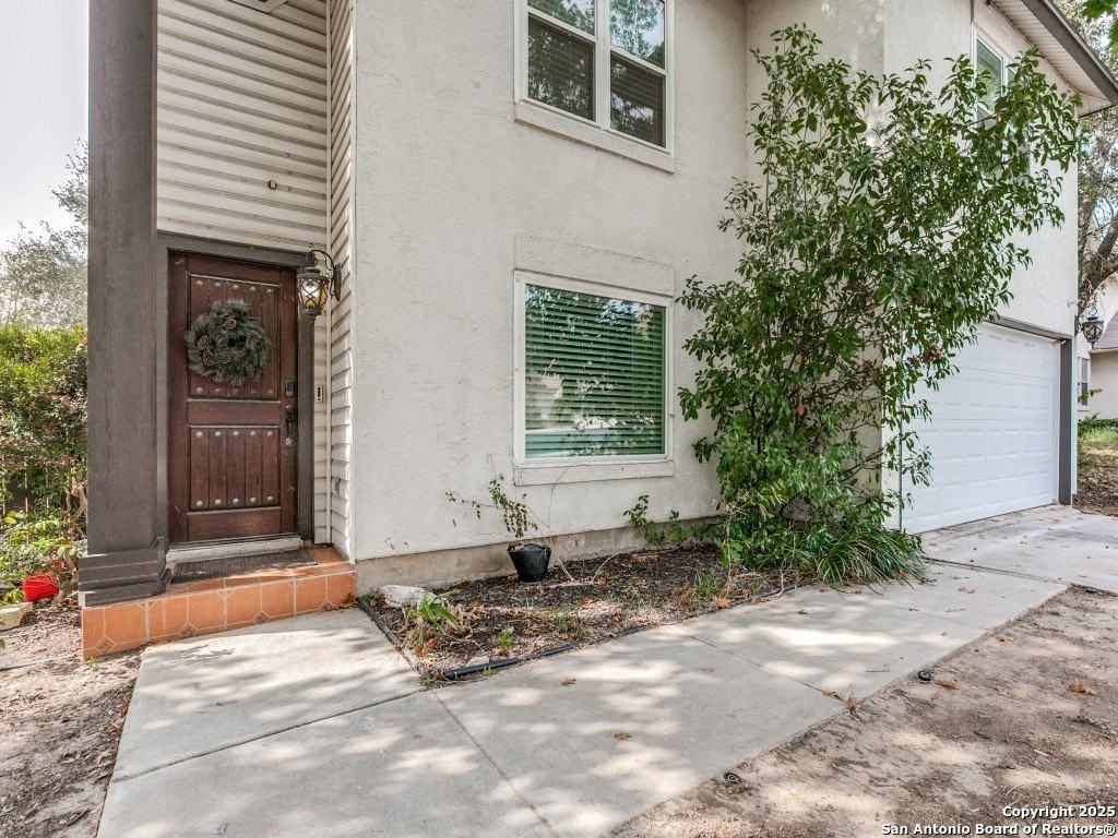 2047 S Ellison Dr - Photo 3 of 27