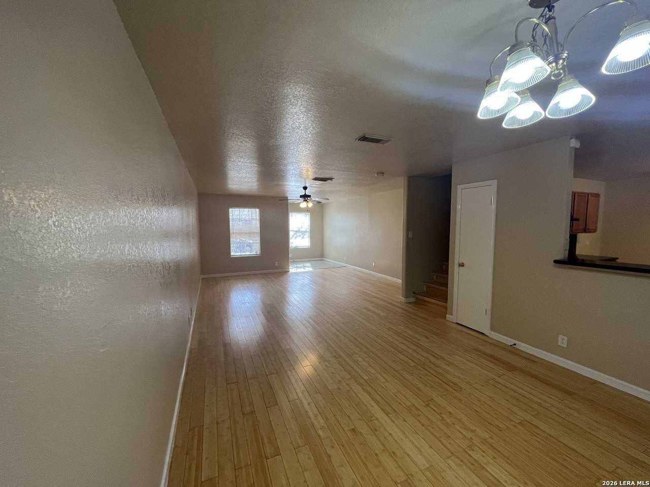 8011 Cerezo - Photo 4 of 37