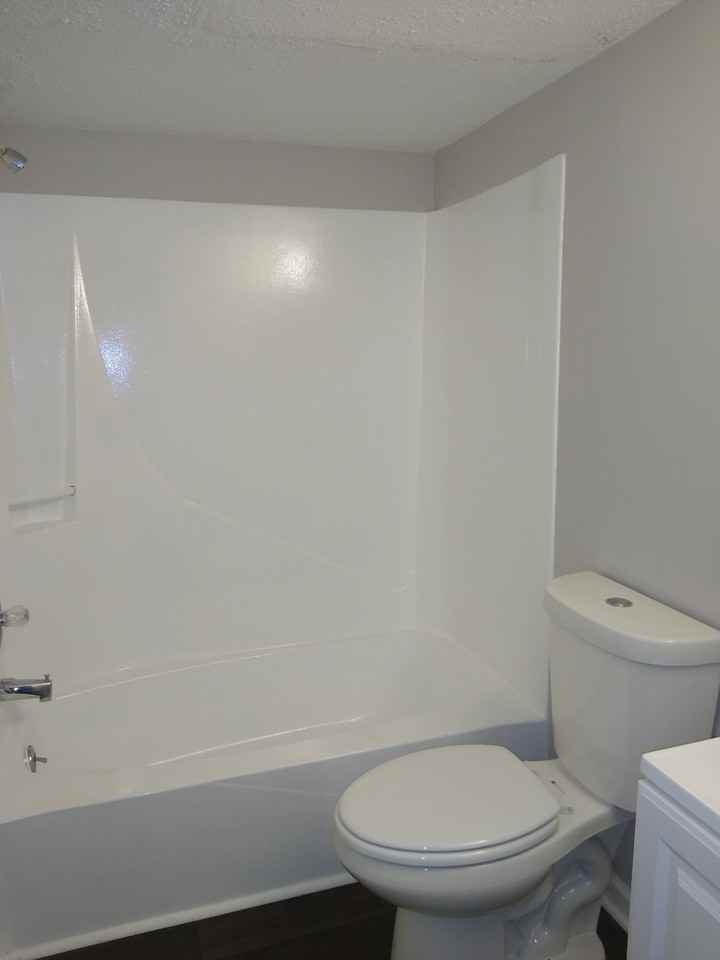 305 Lynnwood Drive7 #7 - Photo 7 of 11