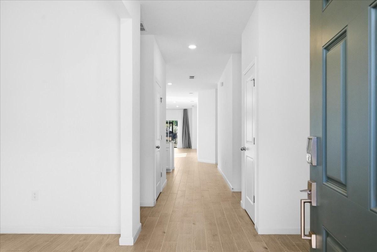 100 Lake Sinclair St #1 - Photo 7 of 50