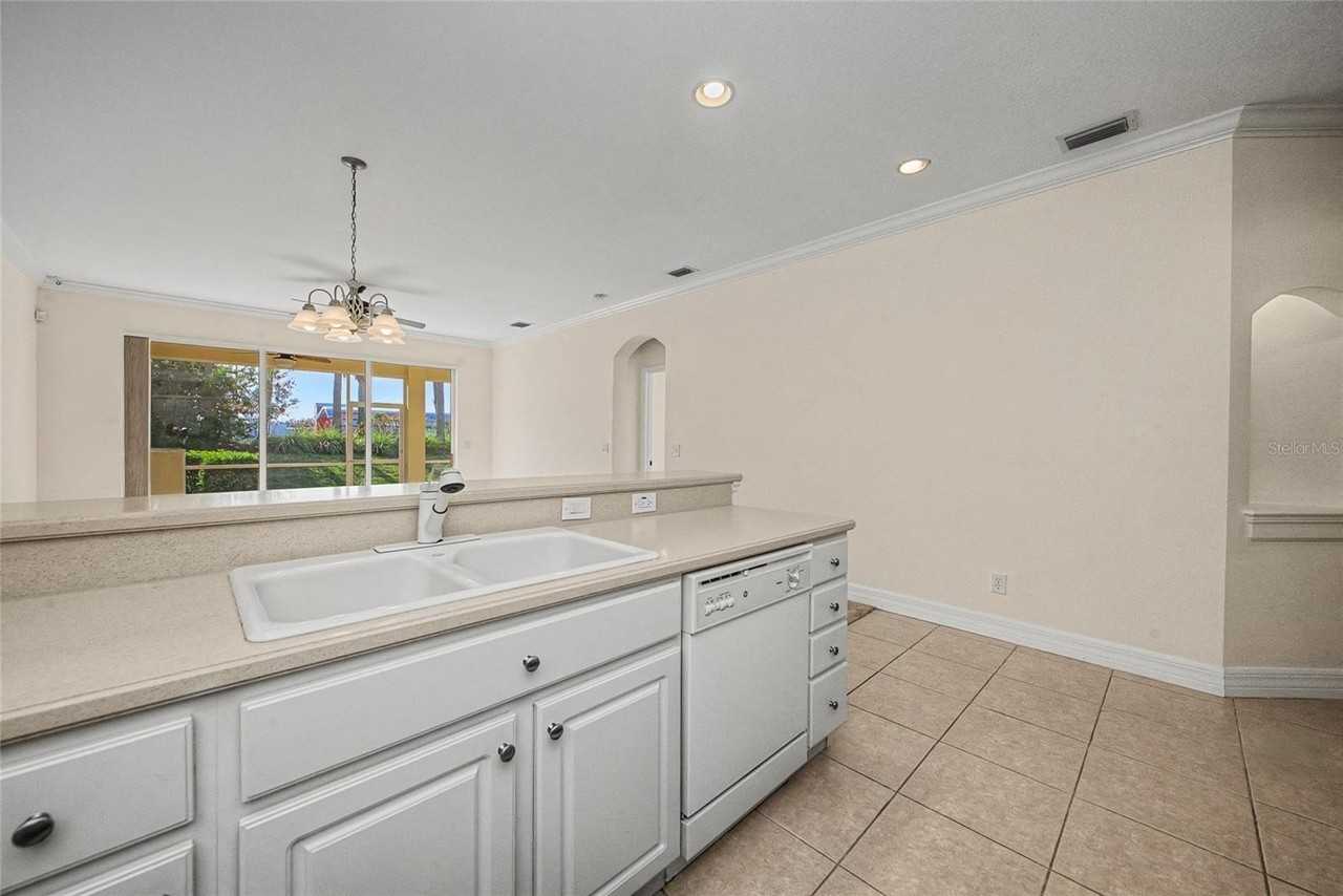 11443 52nd Ct E - Photo 5 of 30