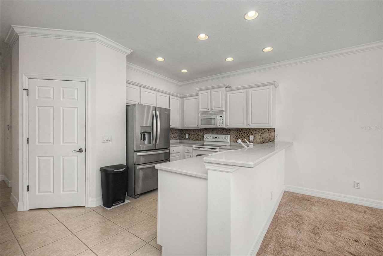 11443 52nd Ct E - Photo 6 of 30