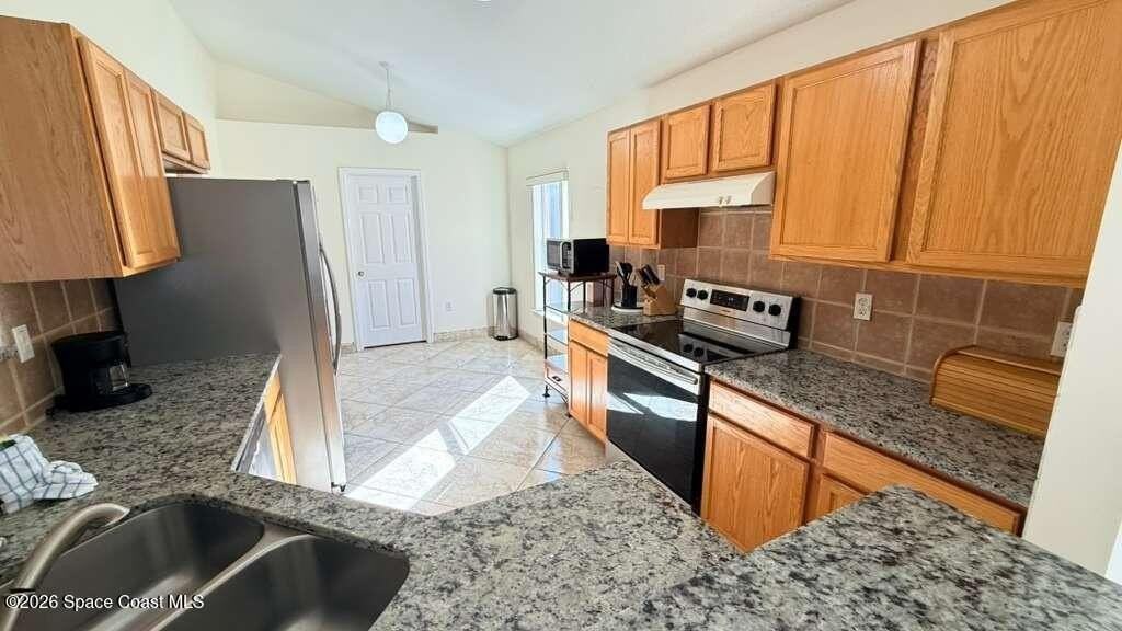 4550 Bellaluna Dr - Photo 6 of 50