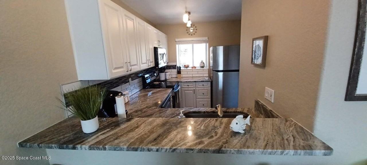 347 Ocean Park Ln Unit V112 #V112 - Photo 6 of 42