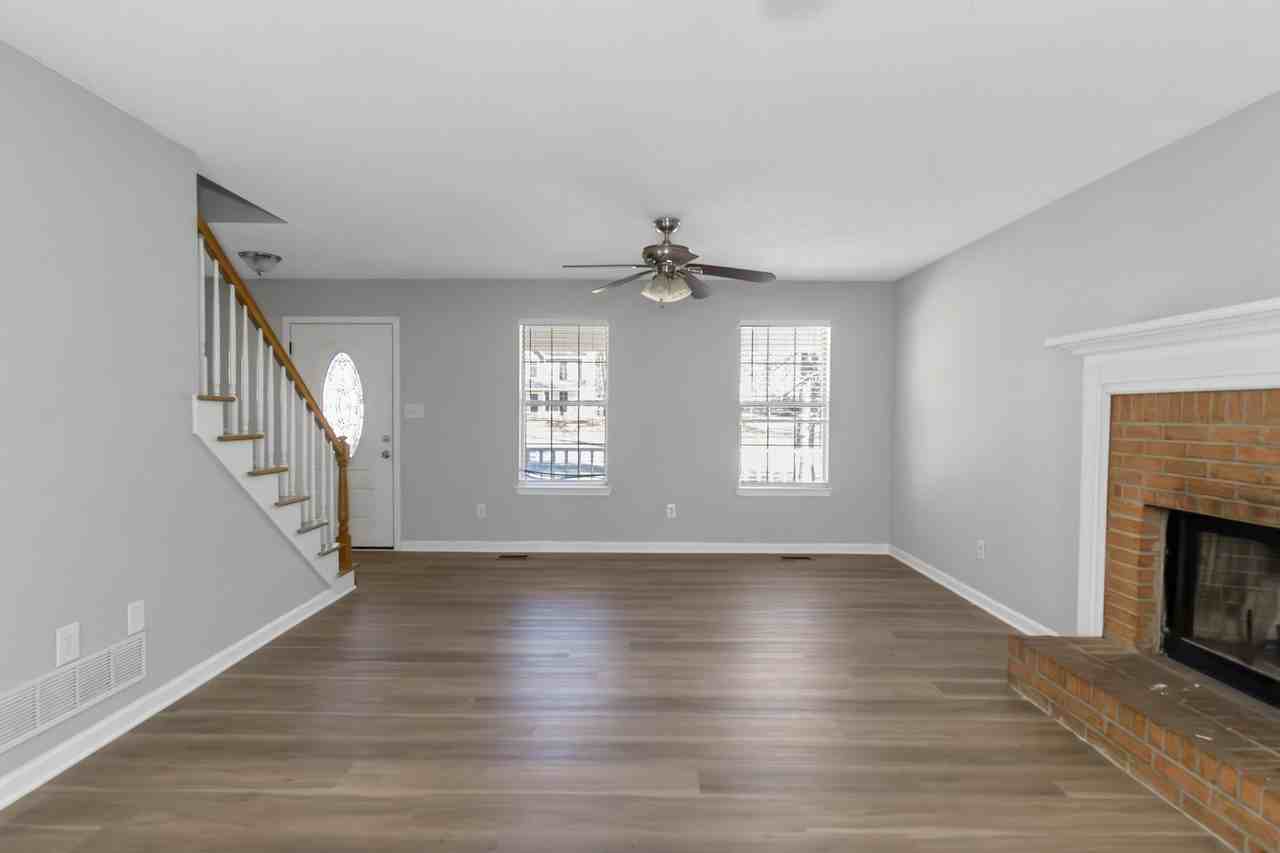 3651 Phyllis Ct - Photo 3 of 16