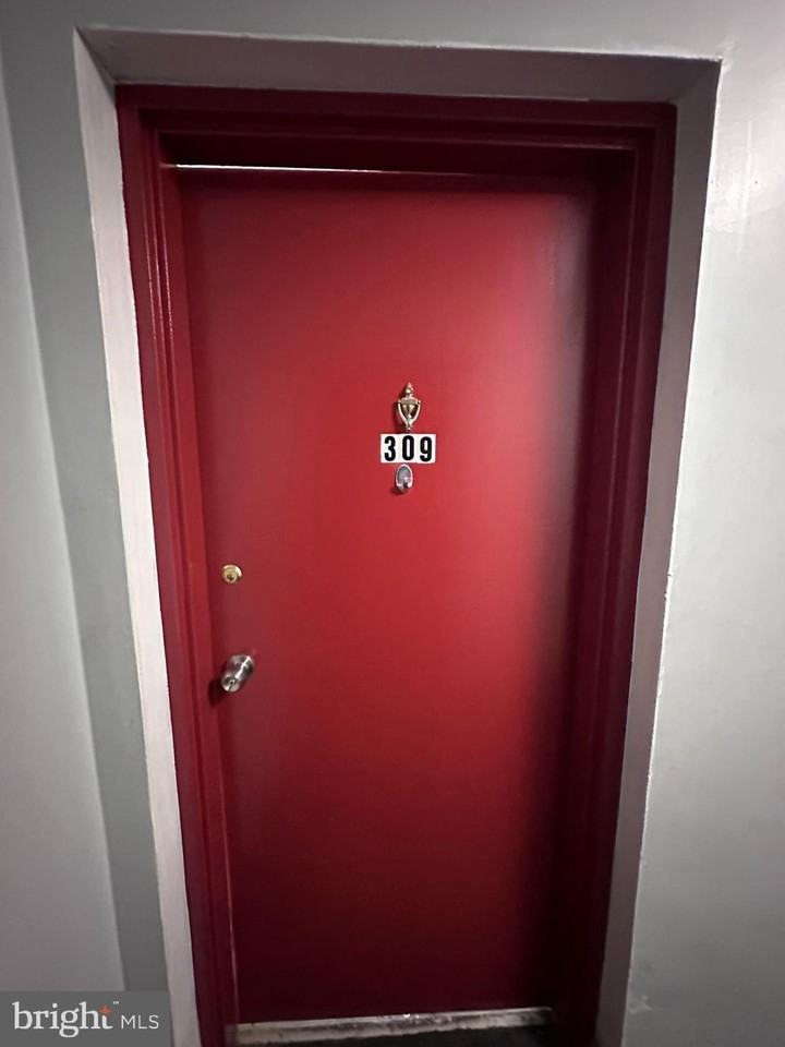 1907 Marion Barry Ave Se Apt 309 #309 - Photo 2 of 9