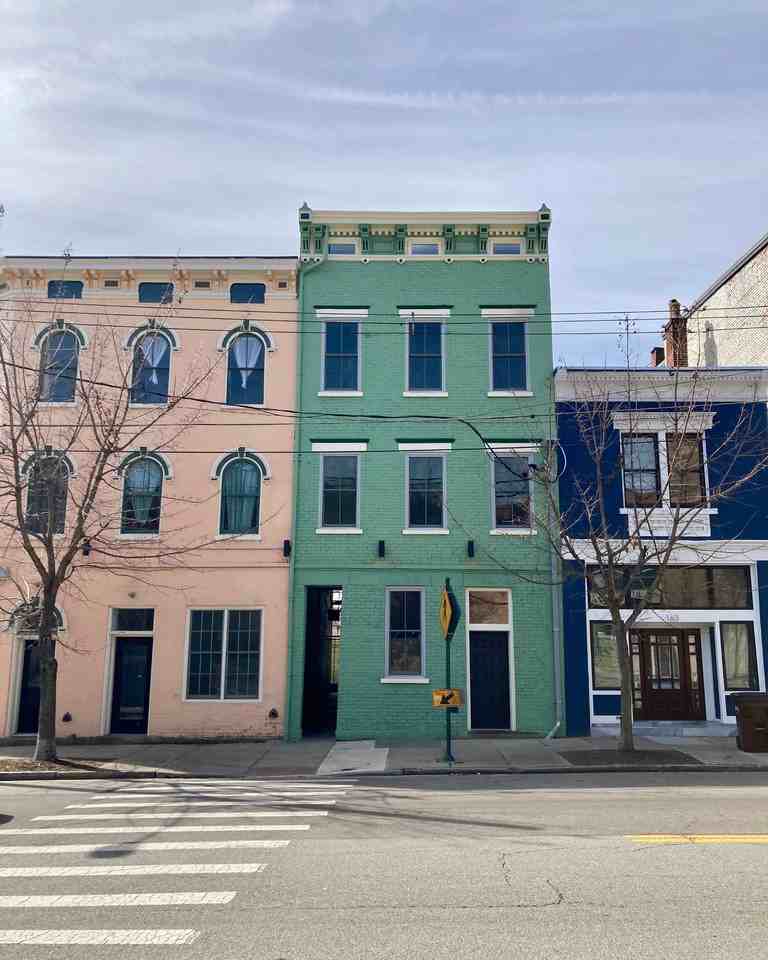 1607 Main St #13 - Photo 3 of 22