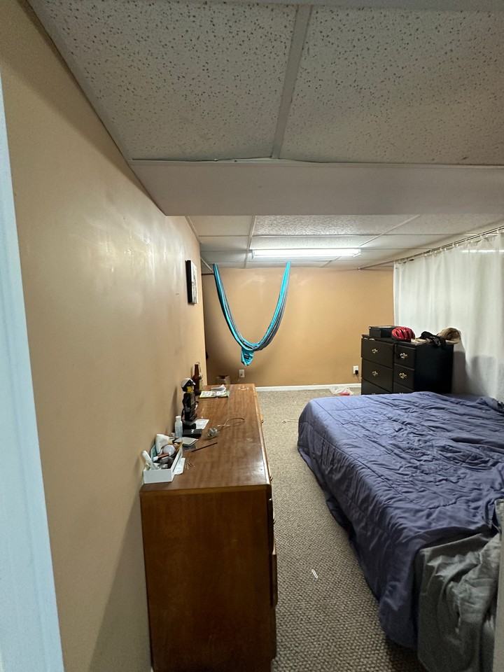 621 Robinson St - Photo 3 of 11