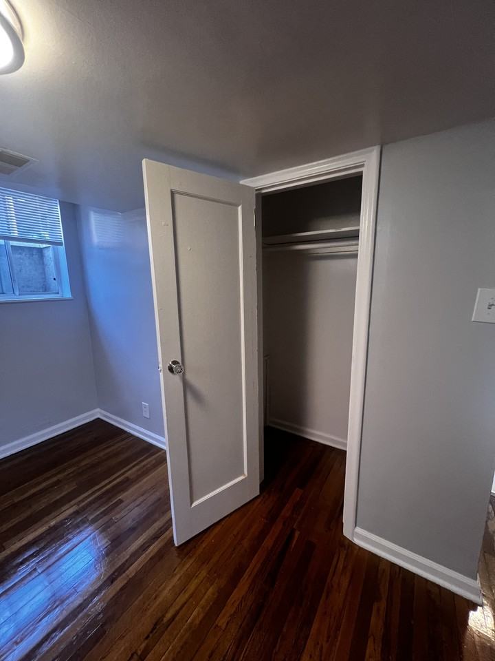 557 E 6th Ave #B - Photo 5 of 13