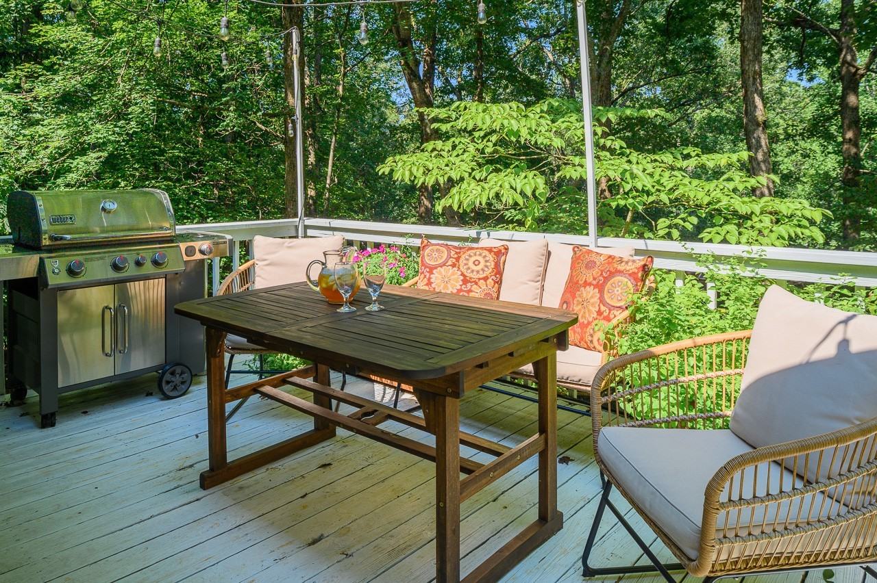 1003 Wave Rd - Photo 7 of 20