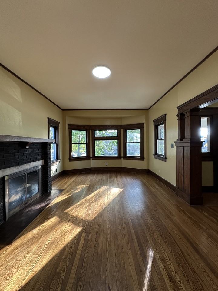 279 Littleton St - Photo 5 of 26