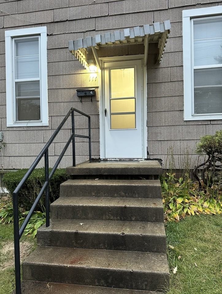 111 S 14th St - Photo 2 of 11