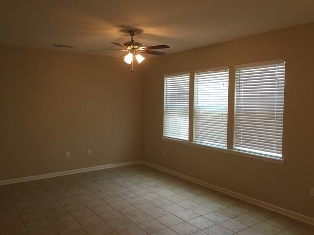 4337 Green Acres Ln - Photo 3 of 12