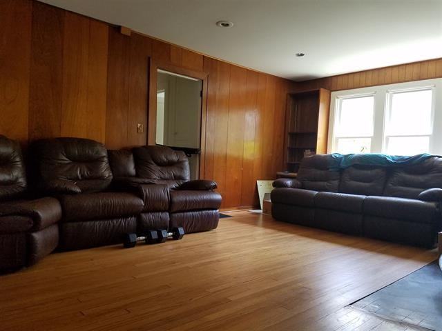 930 N Chauncey Ave - Photo 2 of 12