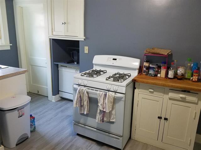 930 N Chauncey Ave - Photo 5 of 12