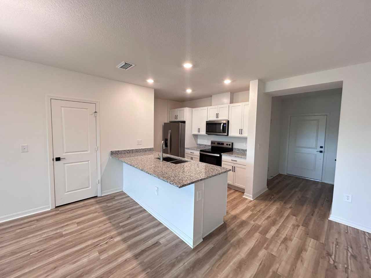 733 Stoney Point Cir - Photo 7 of 27