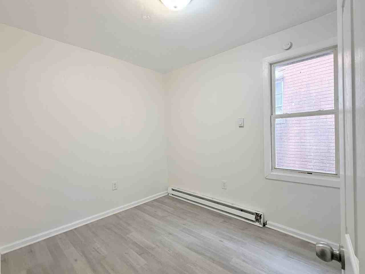 212 Center Ave - Photo 6 of 8