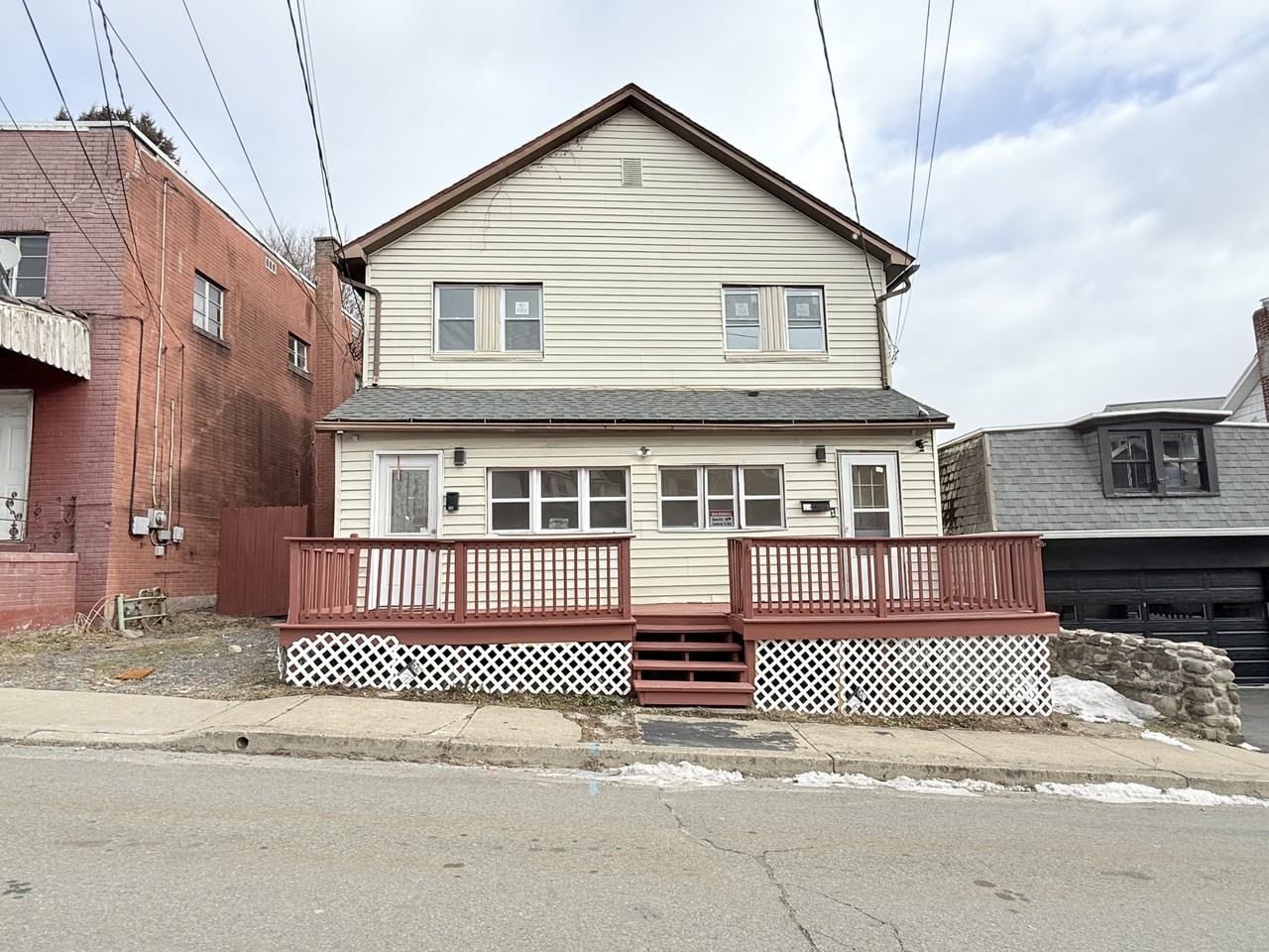 210 Center Ave - Photo 2 of 14