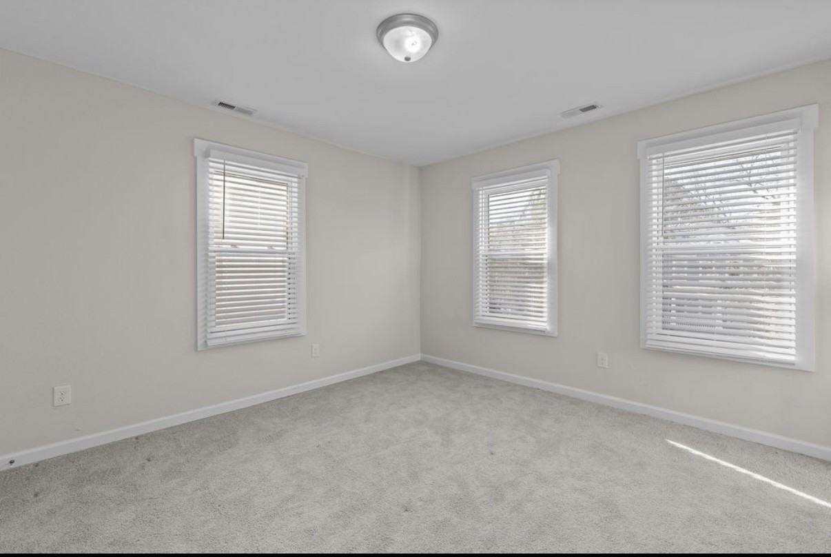 1409 Jackson Ave - Photo 7 of 24