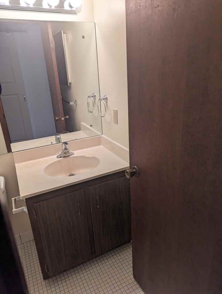 5430 34th Ave S #218 - Photo 3 of 4