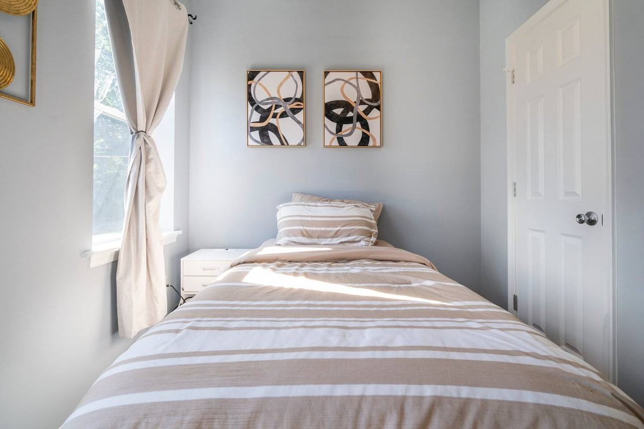 2005 Cecil Ave #3 - Photo 6 of 18