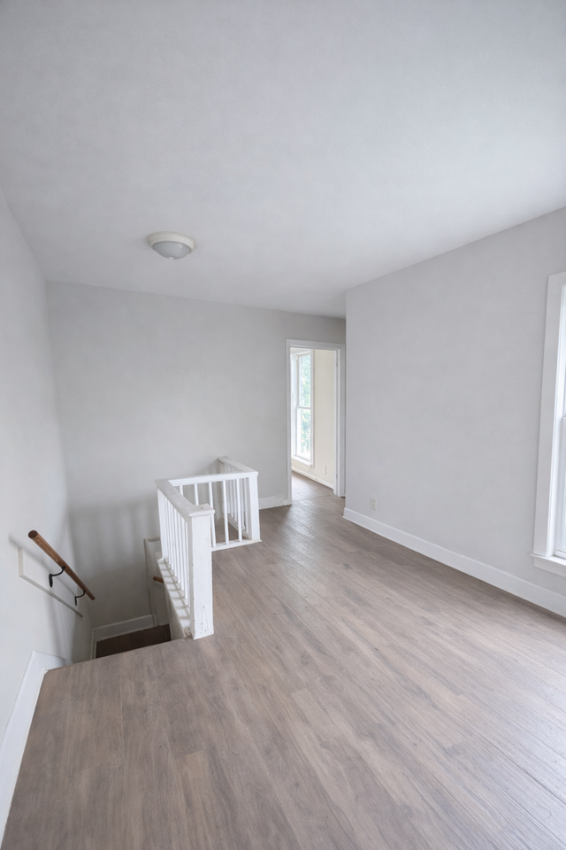 525 Baltimore St #2 - Photo 7 of 13