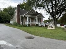 932 Robinson St - Photo 1 of 1