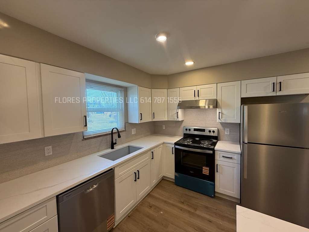 4406 Glenmawr Ave - Photo 6 of 27