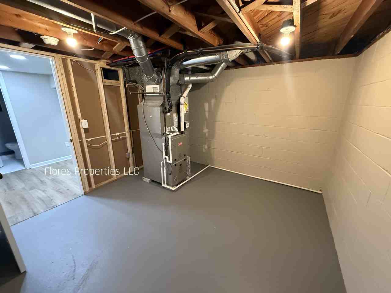 1136 Pauline Ave - Photo 2 of 42