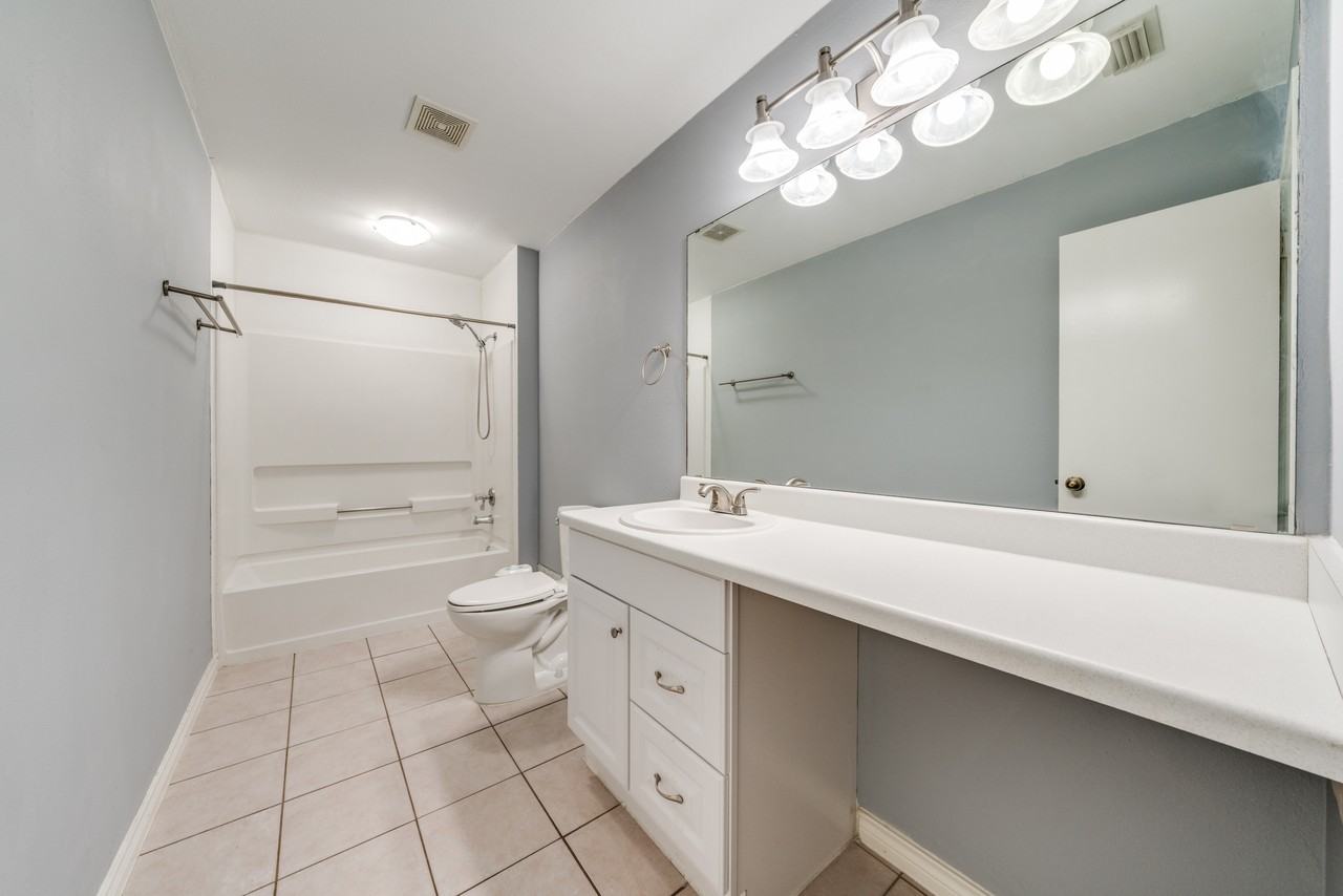 6858 Celes Meadow Dr - Photo 2 of 25