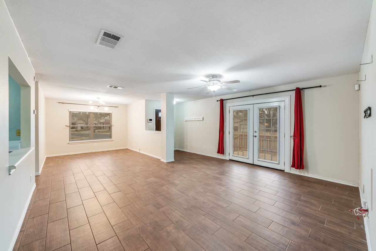 6858 Celes Meadow Dr - Photo 3 of 25