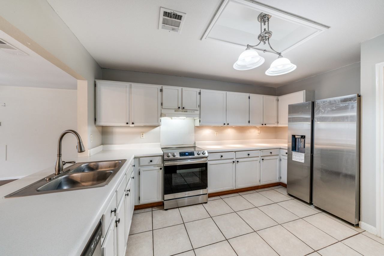 6858 Celes Meadow Dr - Photo 4 of 25