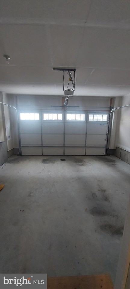 2563 Hopton Ln - Photo 5 of 26