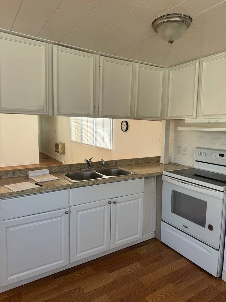 151 Se - Photo 2 of 2