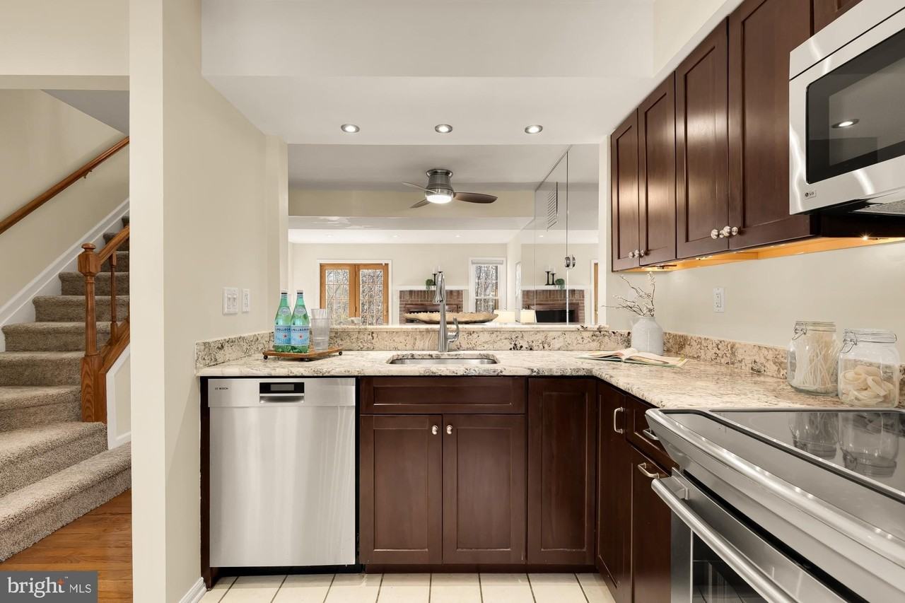 2038 Derby Ridge Ln Unit 3-5 #3-5 - Photo 5 of 30