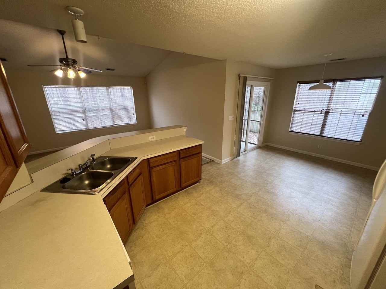 204 Hawkridge Pl #1 - Photo 2 of 10