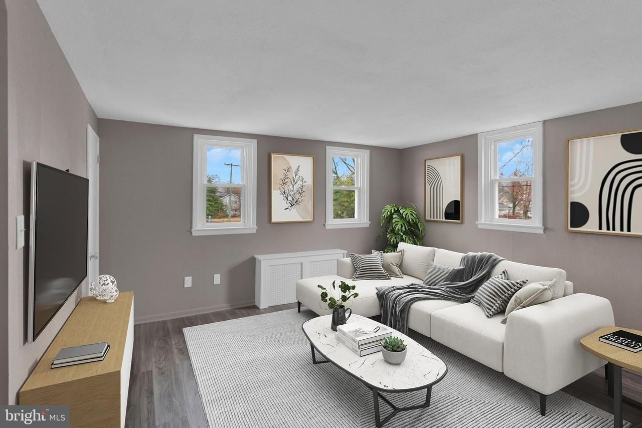 713 Public Rd - Photo 3 of 12