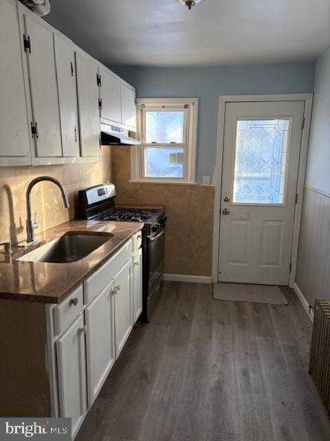 52 3rd Ave - Photo 4 of 24