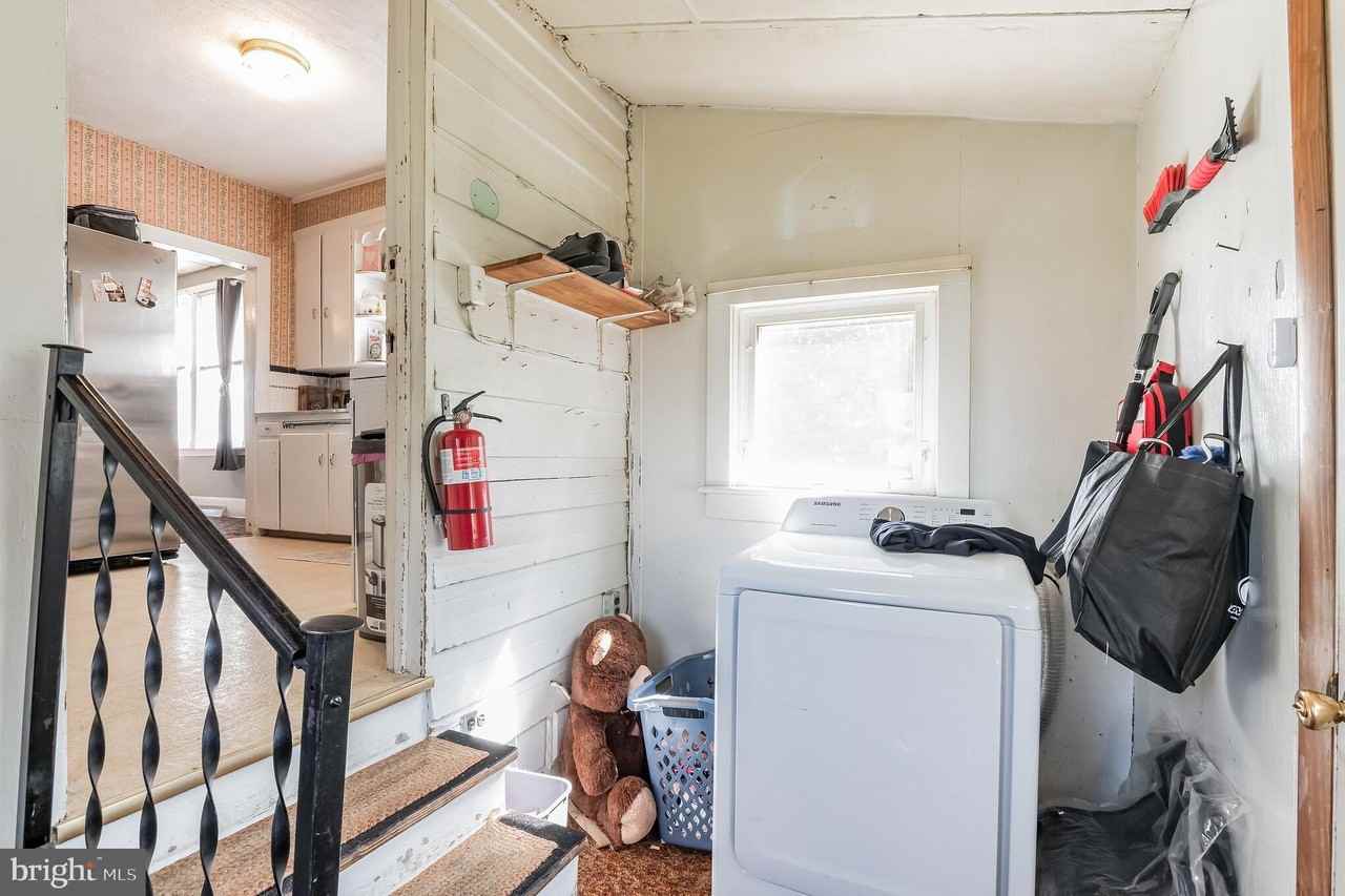 2041 W Main St - Photo 7 of 18